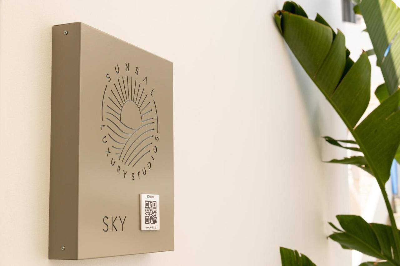 Sunsal Luxury Studios - Sky Náousa Exteriör bild